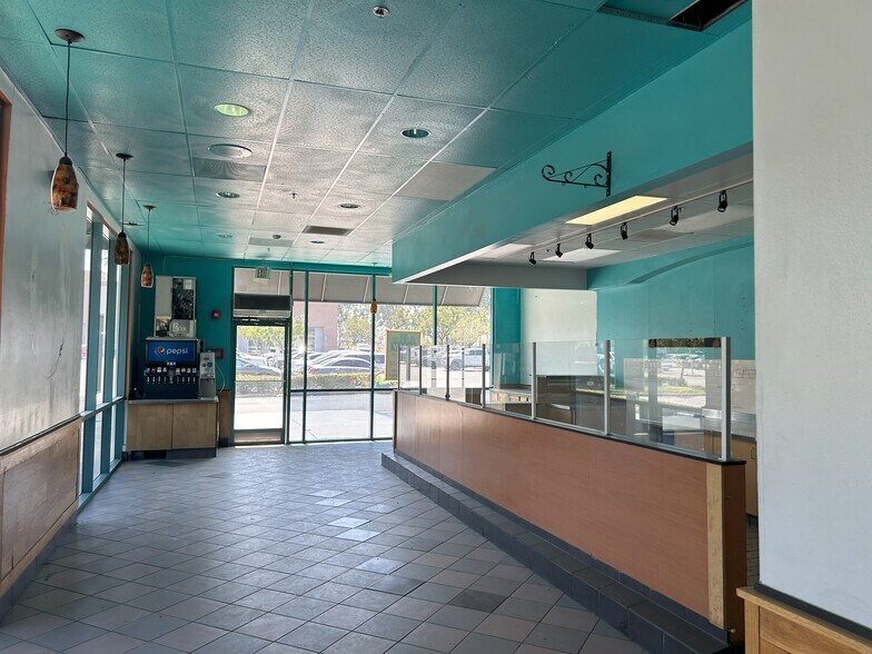 525 E Hospitality Ln, San Bernardino, CA 92408 Retail For Lease