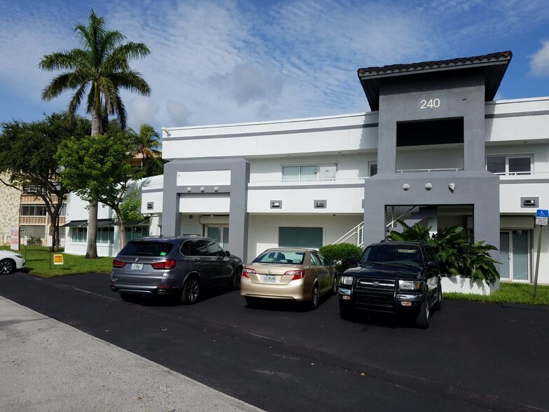 Primary Photo Of 240 Old Federal Hwy, Hallandale Beach Office For Lease