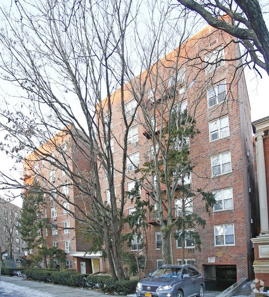 More Photos Of 1750 Ocean Pky, Brooklyn Apartments For Lease