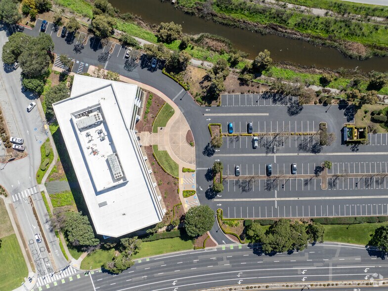 More Photos Of 100 Redwood Shores Pky, Redwood City Office For Lease