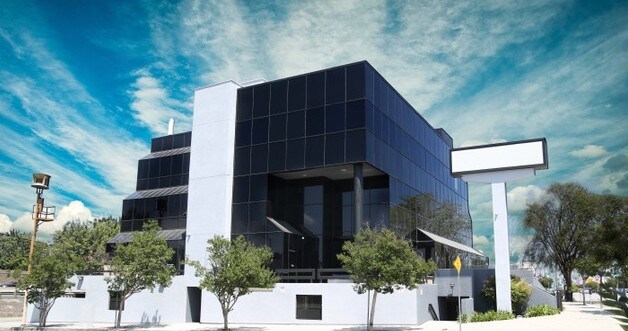 Primary Photo Of 19935 Ventura Blvd, Woodland Hills Office For Sale