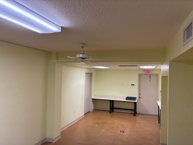 More Photos Of 10271 Deer Run Farms Rd, Fort Myers Office For Lease