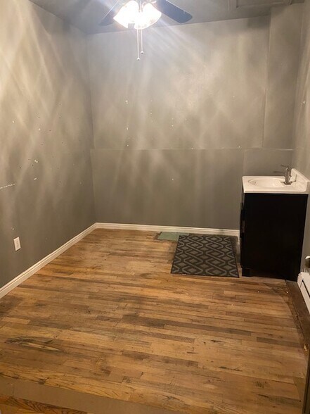 More Photos Of 34 N Main St, Roosevelt General Retail For Sale