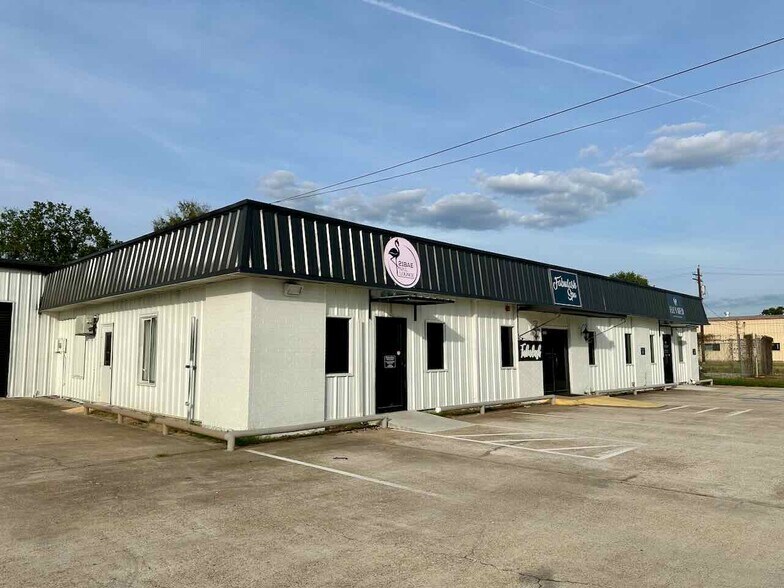 More Photos Of 7550 College St, Beaumont Industrial For Sale