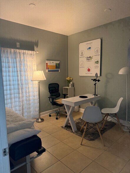 More Photos Of 3215-3217 S Macdill, Tampa Unknown For Lease