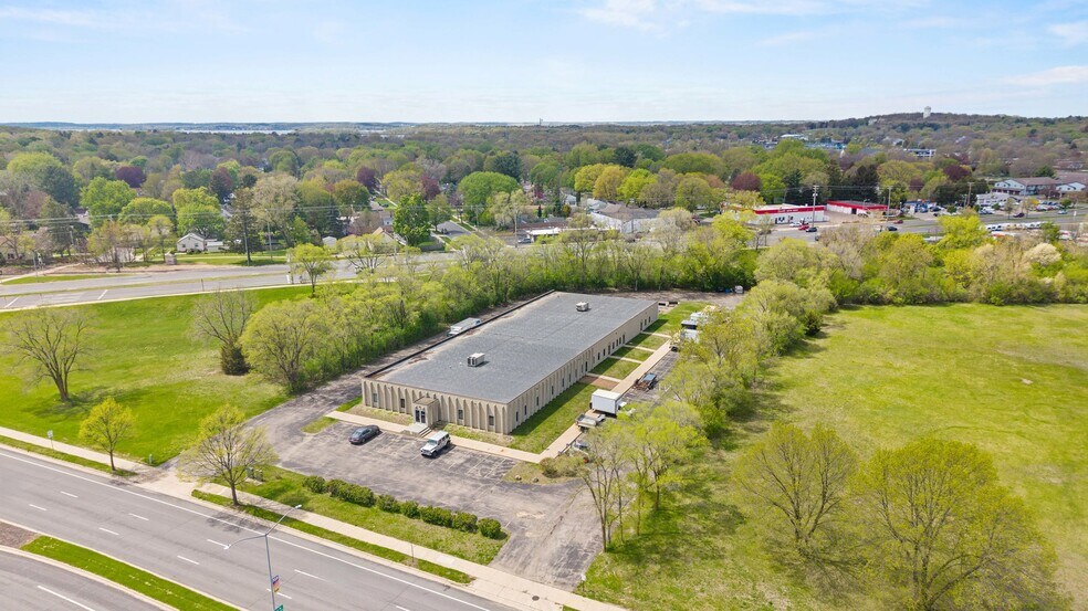 More Photos Of 2104 International Ln, Madison Light Distribution For Sale