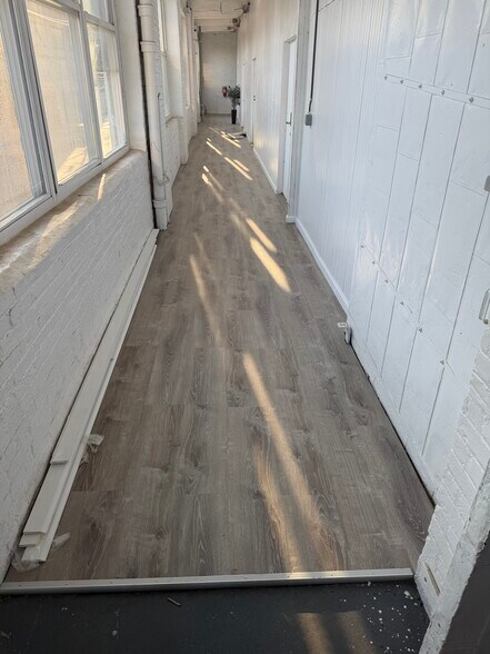 More Photos Of 60 Dickerson St, Newark Light Manufacturing For Lease