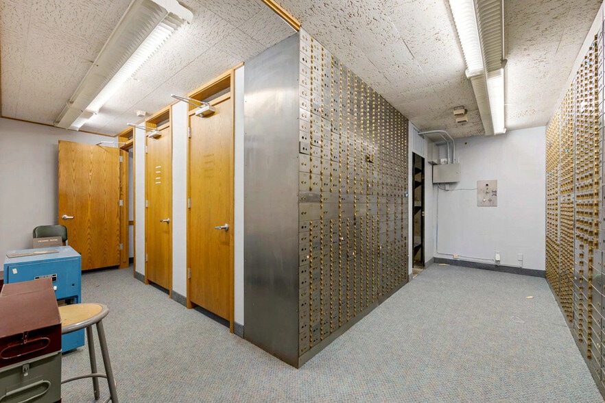More Photos Of 6100 Troost Ave, Kansas City Storefront Retail Office For Sale