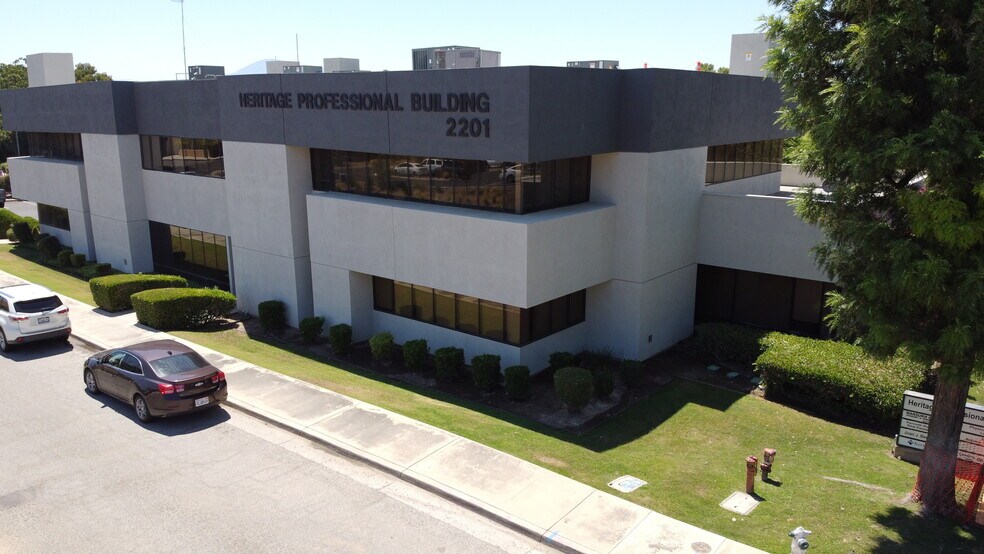 More Photos Of 2201 Mt Vernon Ave, Bakersfield Medical For Lease