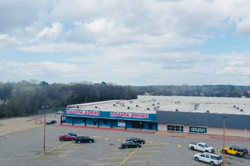 More Photos Of 1509 E Main St, Russellville Warehouse For Lease