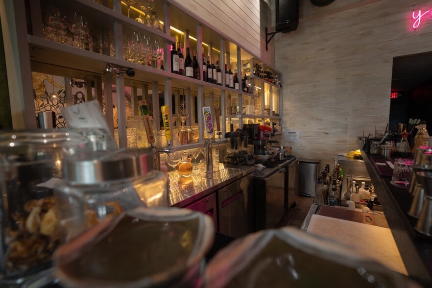 More Photos Of 1652 SW 8th St, Miami Restaurant For Sale