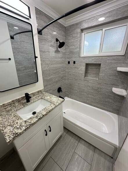 More Photos Of 3546 Los Flores Blvd, Lynwood Multifamily For Sale