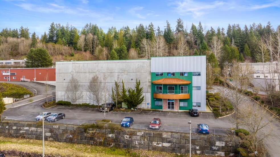 More Photos Of 19180 144th Ave NE, Woodinville Distribution For Sale