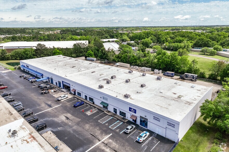 More Photos Of 6600 Youngerman Cir, Jacksonville Unknown For Lease