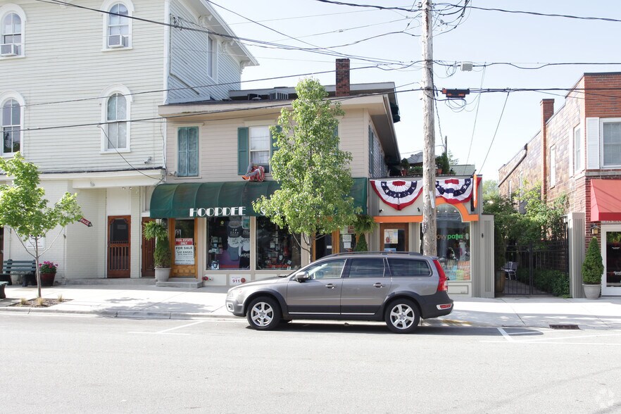 More Photos Of 133 Mason St, Saugatuck General Retail For Sale