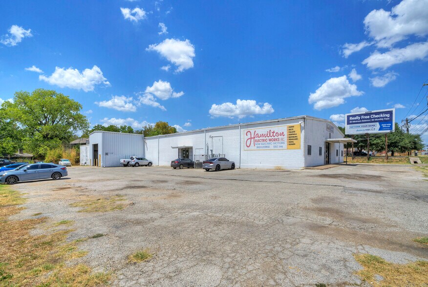 Primary Photo Of 3800 Airport Blvd, Austin Warehouse For Sale
