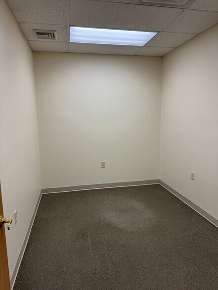 More Photos Of 200 Brush Run Rd, Delmont Office For Lease