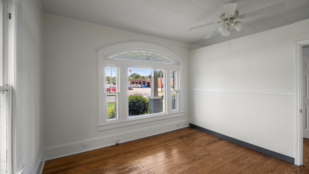 More Photos Of 10729 N Main St, Archdale Loft Creative Space For Sale