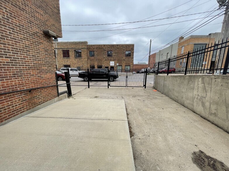 More Photos Of 1720 Wyandotte St, Kansas City Office For Lease