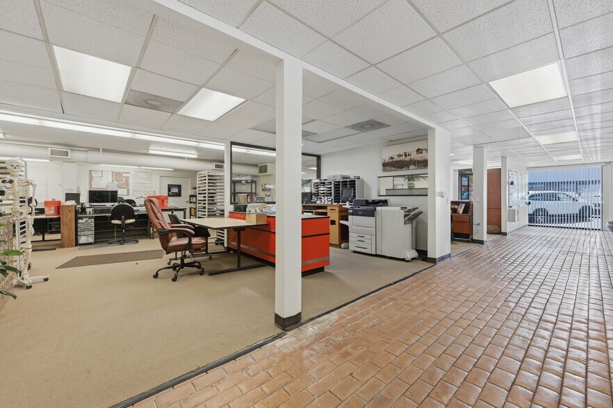 More Photos Of 14010 Poway Rd, Poway Freestanding For Sale