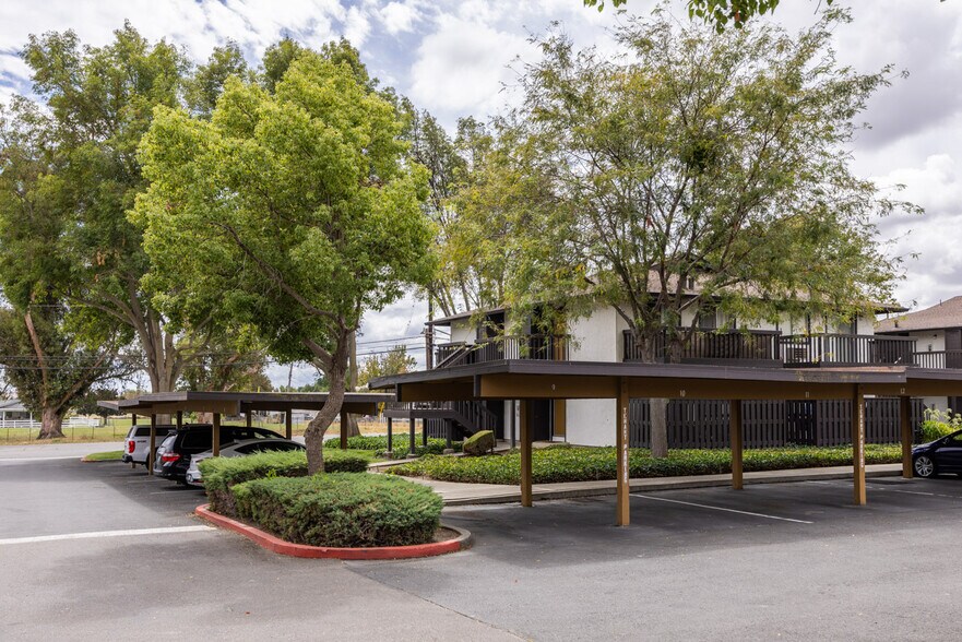 More Photos Of 1700 E Tabor Ave, Fairfield Apartments For Sale