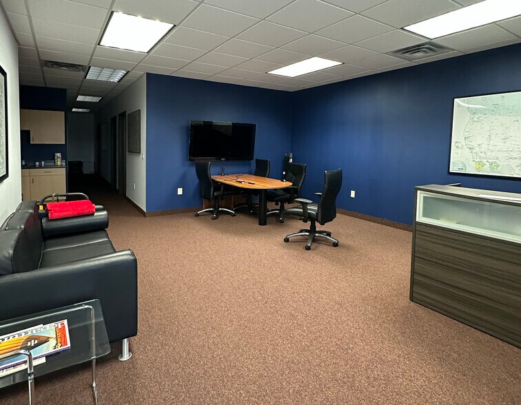 More Photos Of 7600 147th St W, Apple Valley General Retail For Sale