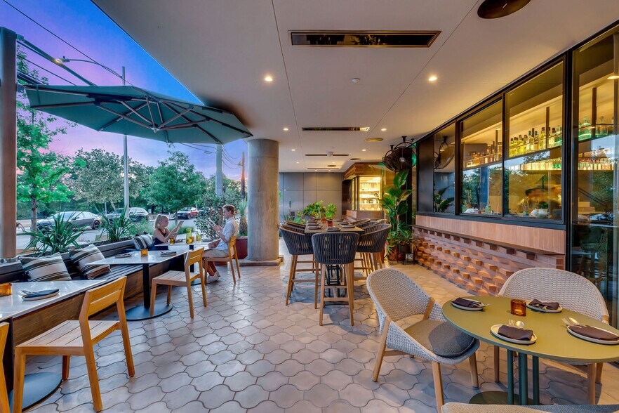 More Photos Of 44 East Ave, Austin Apartments For Sale