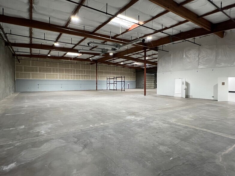 More Photos Of 2401-2403 Stagecoach Rd, Stockton Warehouse For Lease