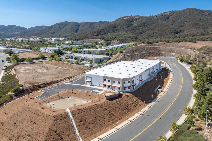 More Photos Of 42398 Remington Ave, Temecula Warehouse For Lease