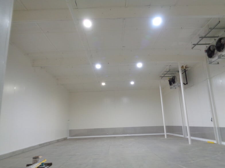 More Photos Of 2828-2840 S Alameda St, Vernon Warehouse For Lease