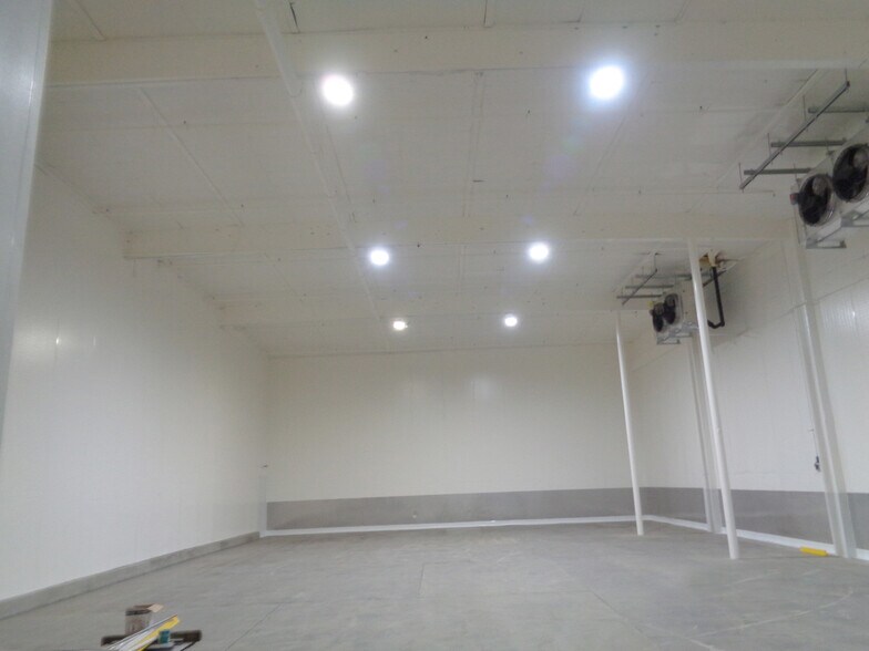 More Photos Of 2828-2840 S Alameda St, Vernon Warehouse For Lease