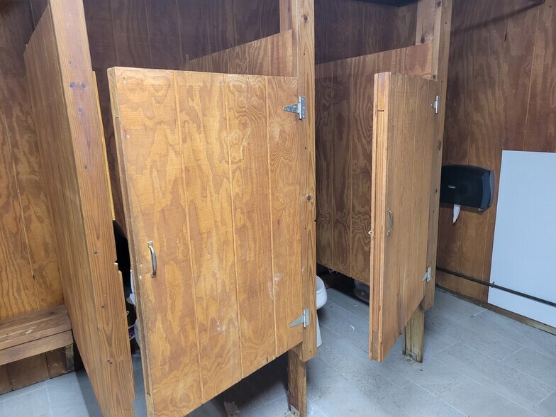 More Photos Of 414 Milroy Grose, Lansing Land For Sale