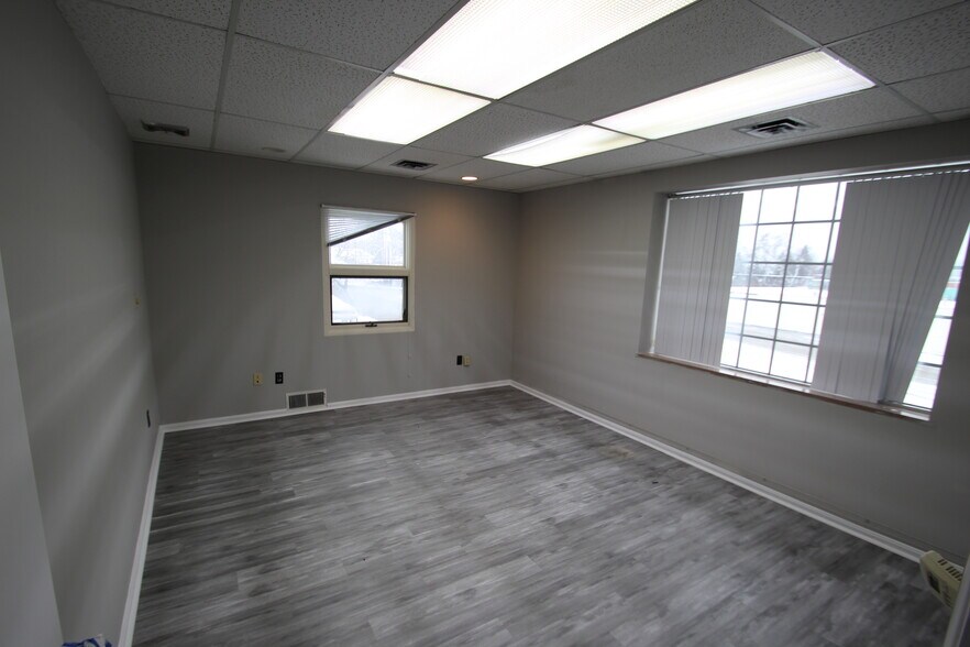 More Photos Of 799 N Court St, Medina Office For Lease