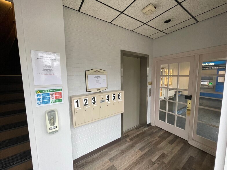 More Photos Of 132 Main St, Southington Bank For Lease