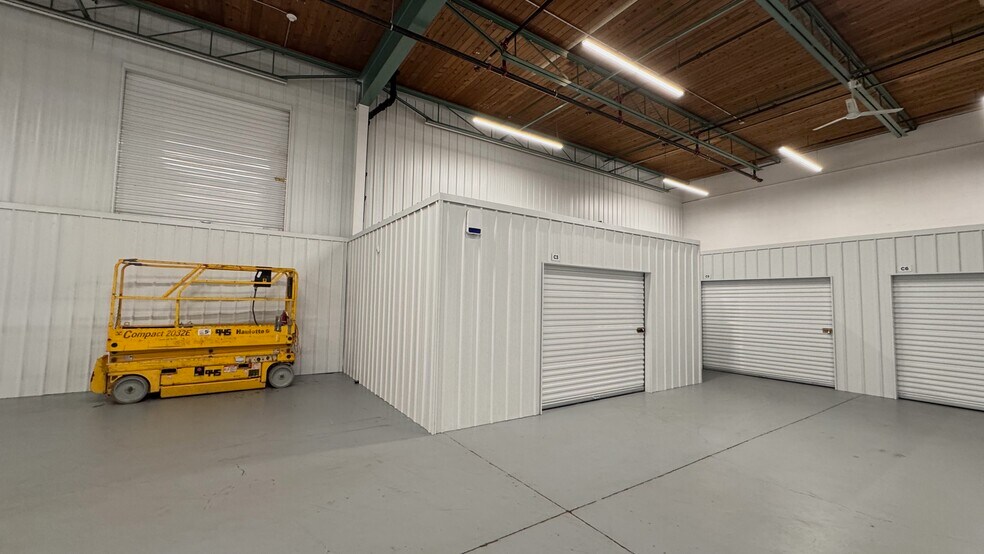 More Photos Of 12112-12116 67 St NW, Edmonton Industrial For Sale