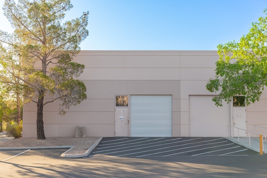 More Photos Of 9960 Covington Cross Dr, Las Vegas Office For Sale