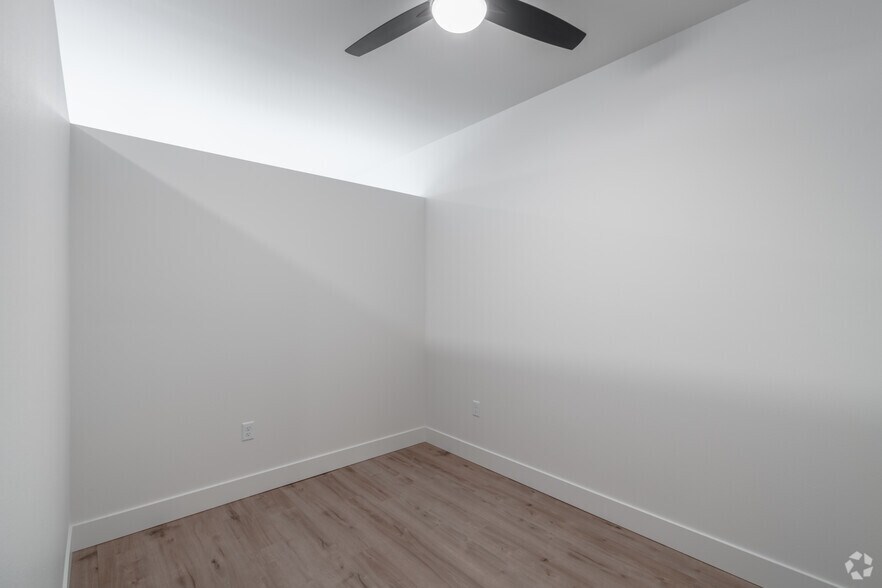 More Photos Of 208 N Samish Way, Bellingham Apartments For Lease