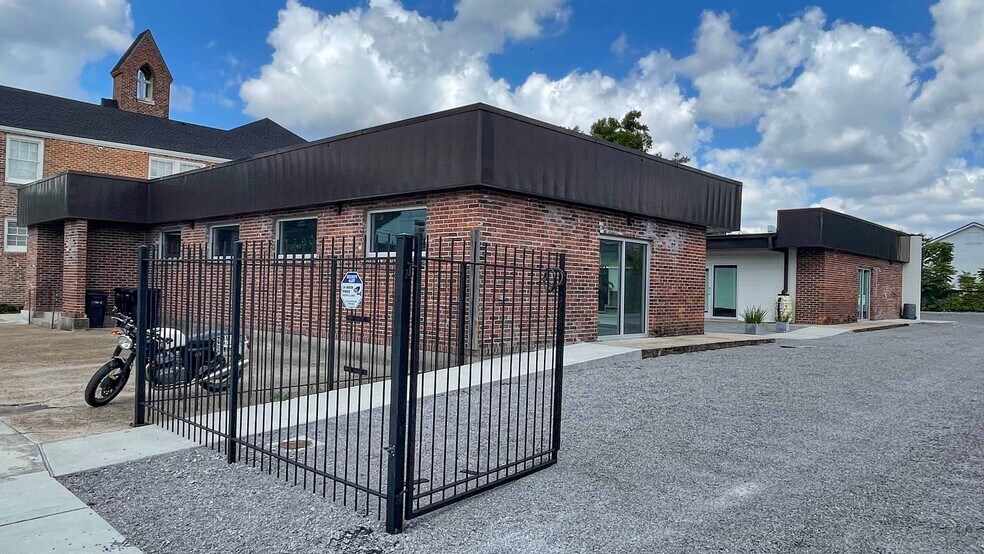More Photos Of 2407 Bienville St, New Orleans Religious Facility For Lease