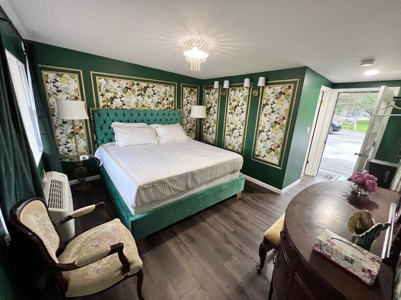 More Photos Of 214 County Road 152, Northville Hotel For Sale