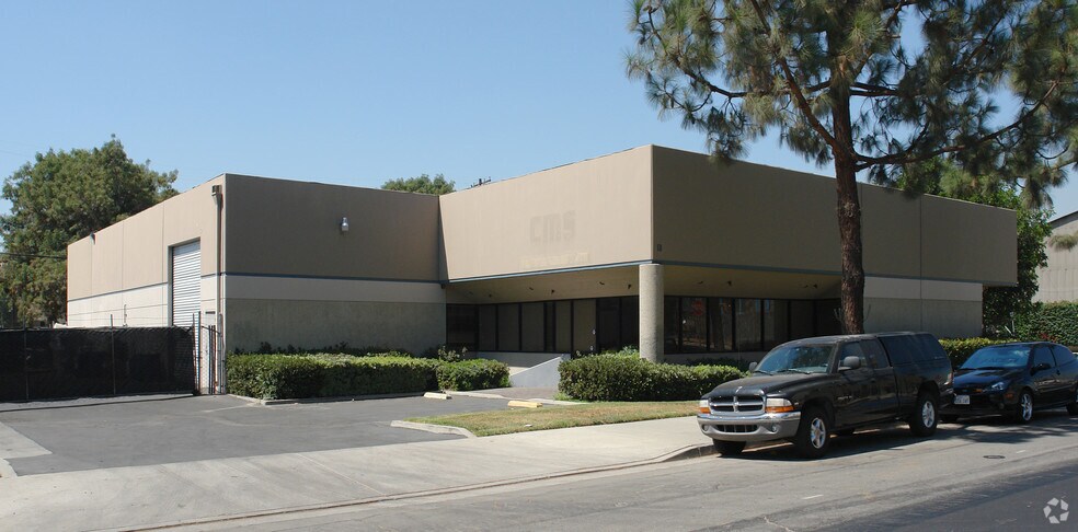 More Photos Of 638 Poinsettia St, Santa Ana Manufacturing For Sale