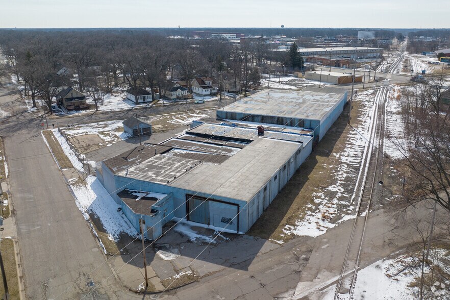 More Photos Of 2517 6th St, Muskegon Warehouse For Lease
