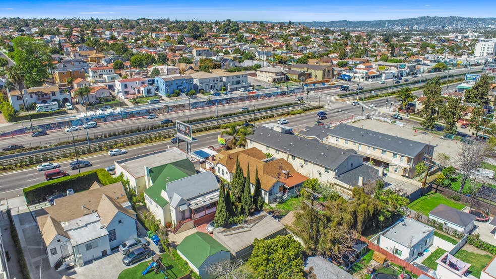 More Photos Of 5026 Crenshaw Blvd, Los Angeles Restaurant For Sale