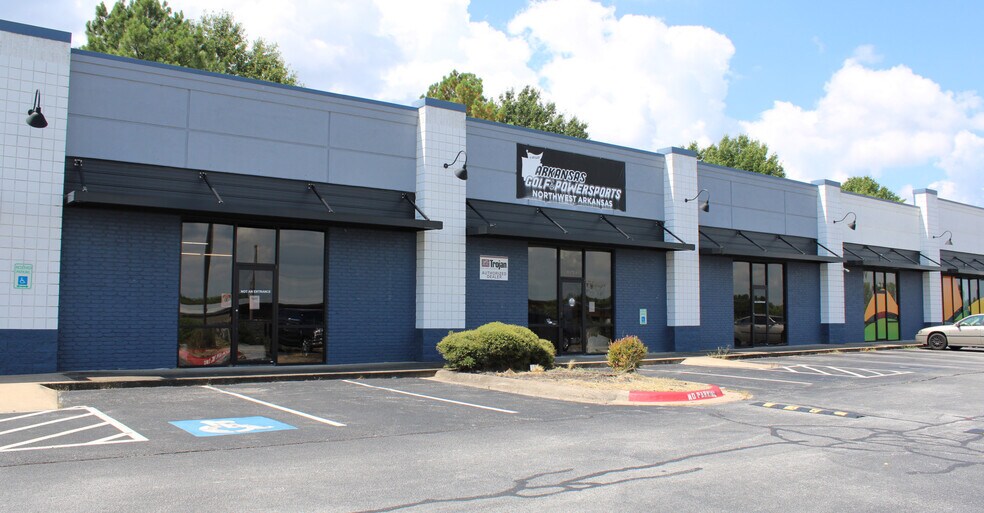 More Photos Of 2733 Mcconnell Rd, Fayetteville General Retail For Lease