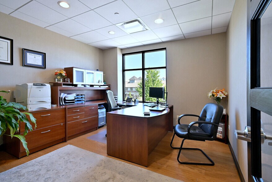 More Photos Of 25-41 E Main St, Roselle Service Station For Sale
