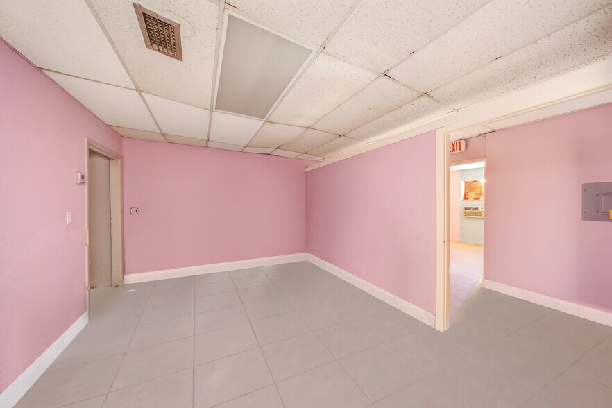 More Photos Of 159 NW 35th st, Miami General Retail For Lease