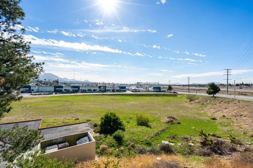 More Photos Of Orange Show Rd & 215 Fwy, San Bernardino Land For Sale
