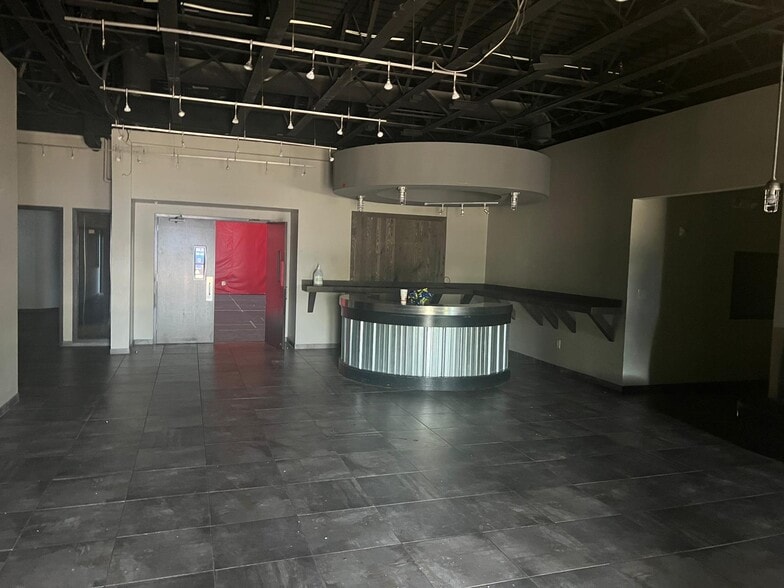 More Photos Of 1 S Main St, Toms River Warehouse For Lease
