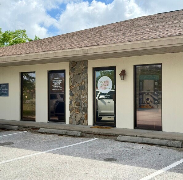 More Photos Of 6404 Manatee Ave W, Bradenton Medical For Lease