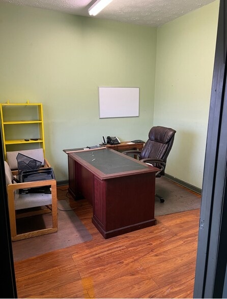 More Photos Of 1321 DuPont Rd, Parkersburg Unknown For Lease