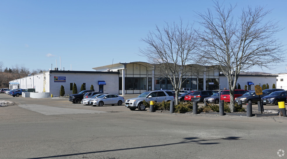 Primary Photo Of 560 Ella T Grasso Blvd, New Haven Research And Development For Lease